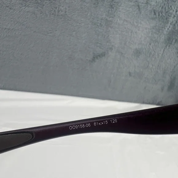 Oakley Sunglasses Urgency OO9158-06 Glossy Purple Glitter Wrap Frames Only 61mm - Picture 11 of 16